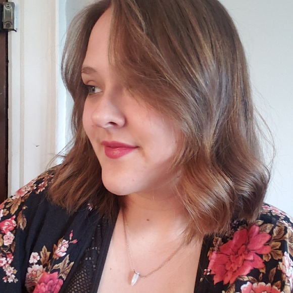 Meet your Posher, Emma - Picture 1 of 1